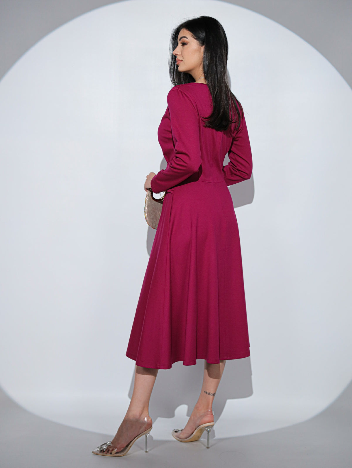 Rochia Adnana din jerseu de bumbac, cu drapaj in talie si decolteu in V