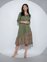 Rochia Chantel din jerseu de bumbac, cu volan animal print, asimetric