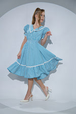 Rochia Grace din bumbac cu imprimeu vichy alb-bleu cu guler si detalii din dantela