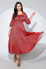 Rochia Nalani din satin rosu cu imprimeu animal print si talie elastica