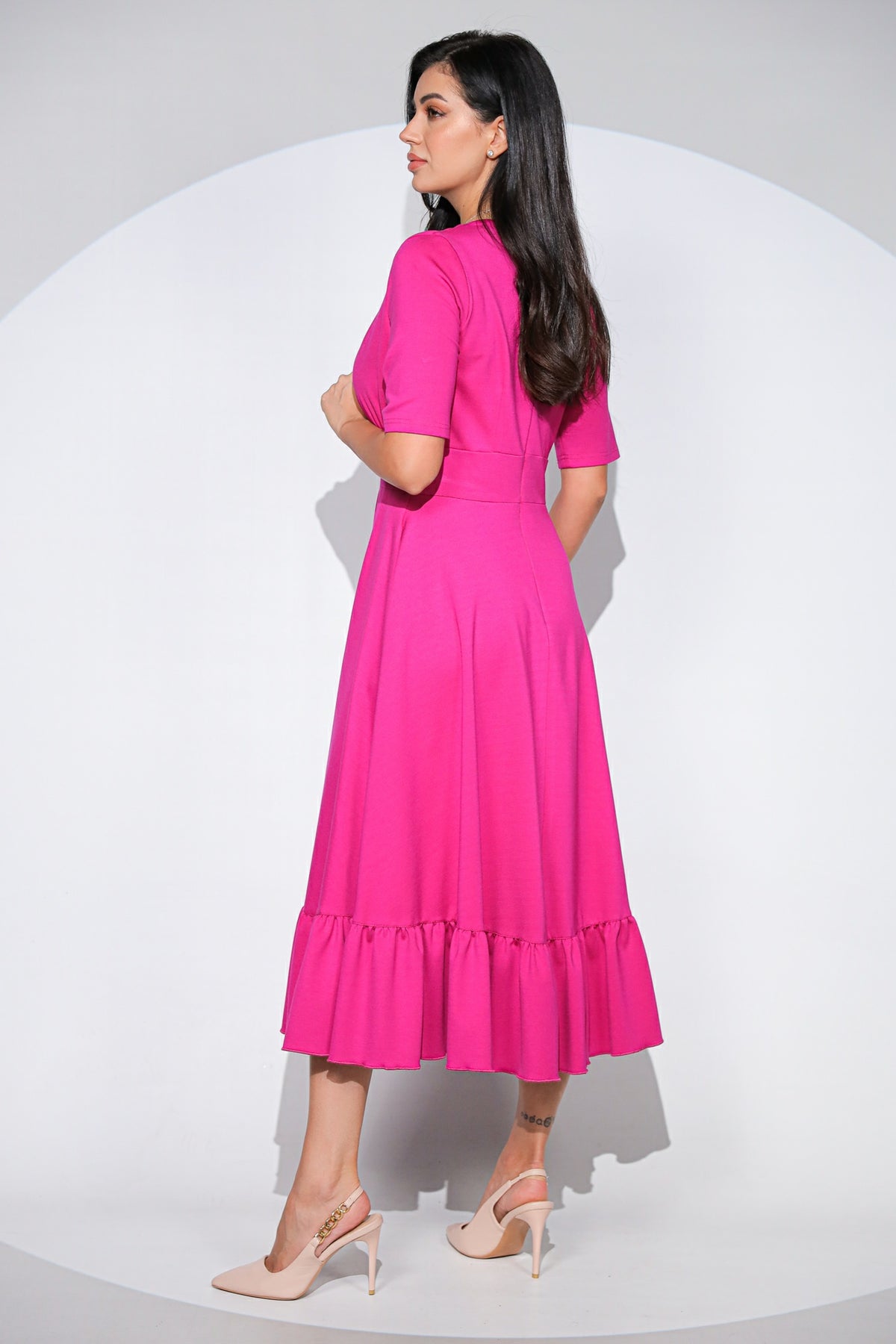 Rochia Althea fuchsia din jerseu de bumbac, croi feminin cu volan si buzunare