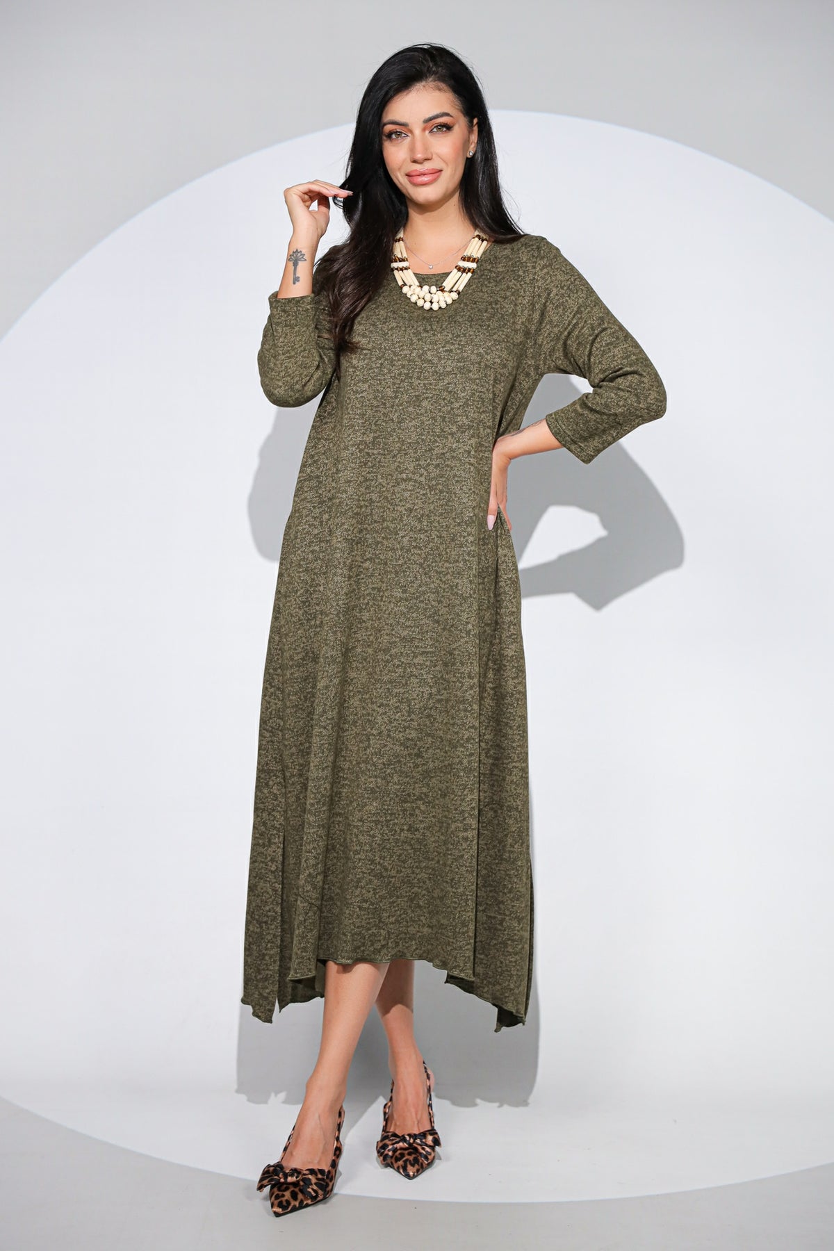 Rochia Venice kaki din jerseu cu lana, croi lejer si asimetric