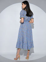 Rochia Lilibelle albastra, din bumbac imprimat cu fluturi, decolteu patrat si volan