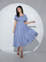 Rochia Sicily din viscoza cu imprimeu grafic, maneci clopotel si volan