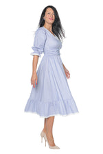 Rochie Viva Romantic Blue din bumbac, cu guler din dantela alba, talie tip corset, volan si buzunare | Monielle