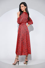 Rochia Nalani din satin rosu cu imprimeu animal print si talie elastica