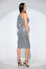 Rochia Electra din paiete argintii, tip creion, cu un umar gol - Editie limitata