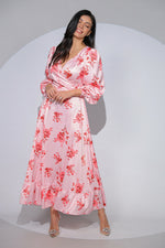 Rochia Valentina din satin cu imprimeu floral, croi petrecut și volan romantic