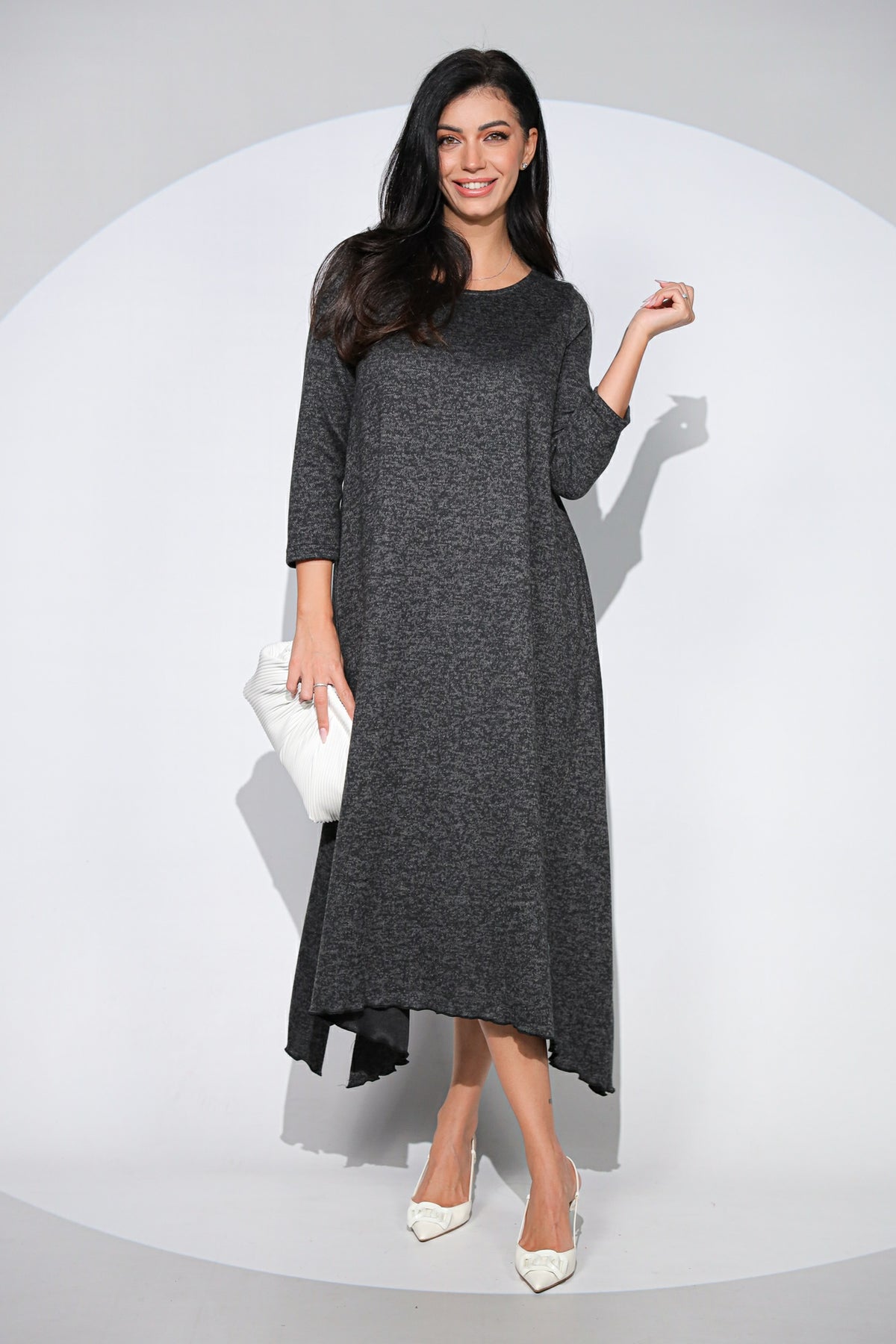 Rochia Venice neagra din jerseu cu lana, croi lejer si asimetric