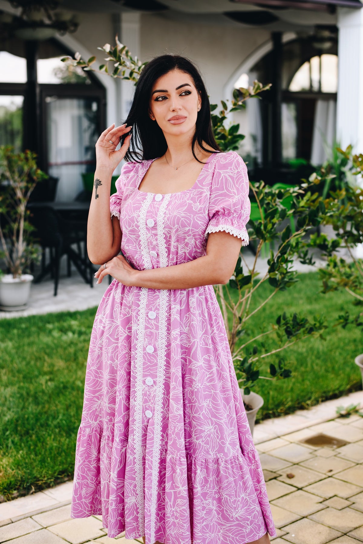 Rochia Ayda Rose din vascoza, in si bumbac cu dantela si nasturi decorativi | Monielle
