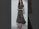 Rochia Noella din satin negru cu animal print, volan si trena